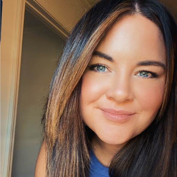 Meet your Posher, Ashley - Picture 1 of 1